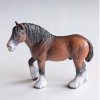 Б.в. Шайр жеребець Schleich 13247