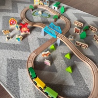 Дерев'яна залізниця ферма Playtive