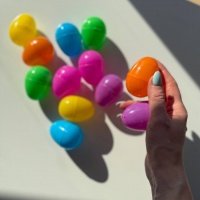 яйця пластикові кольорові 10шт.