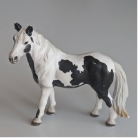 Б.в. Кобила пінто Schleich 13696